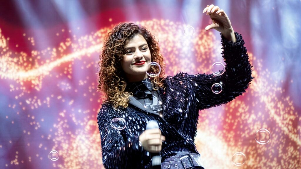 Palak Muchhal Biography