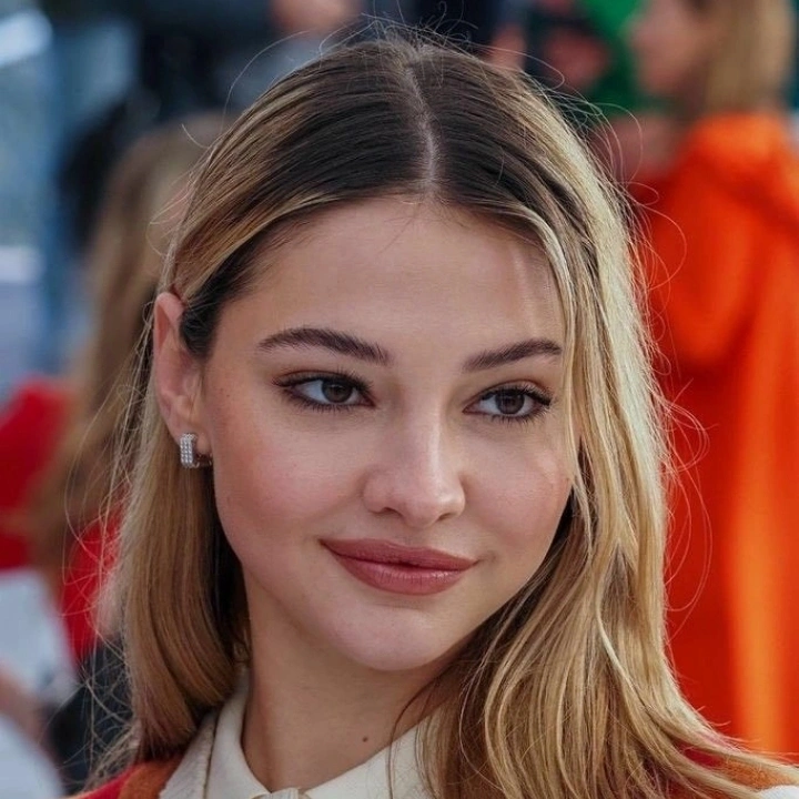 Madelyn Cline Biography