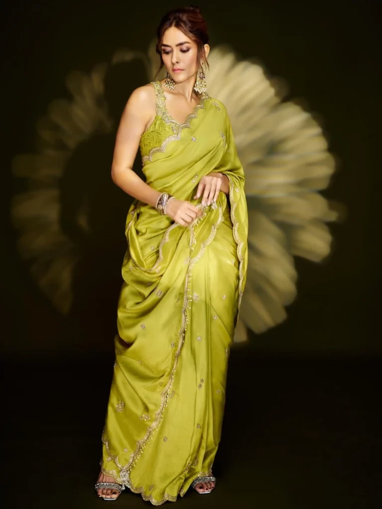 Ragalahari Actress Mrunal Thakur hd photos