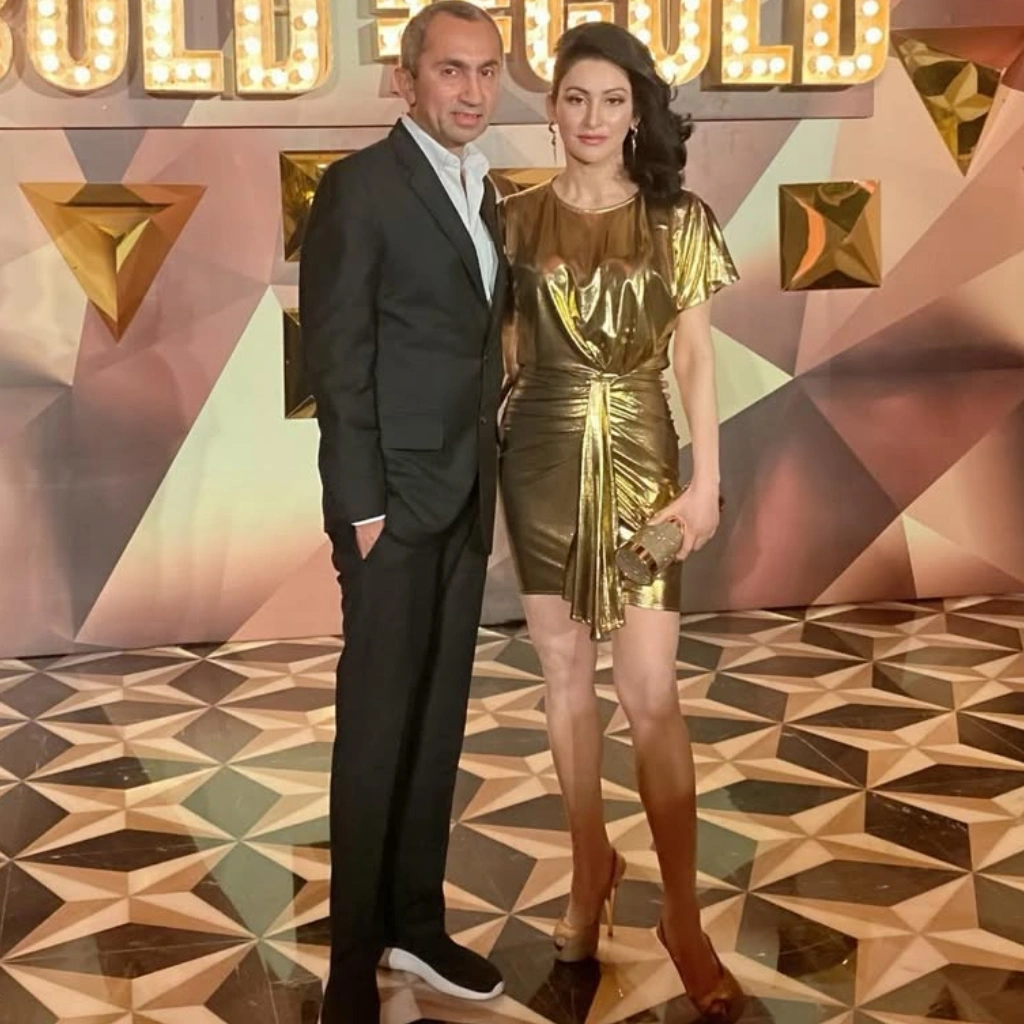 Shalini Passi Husband