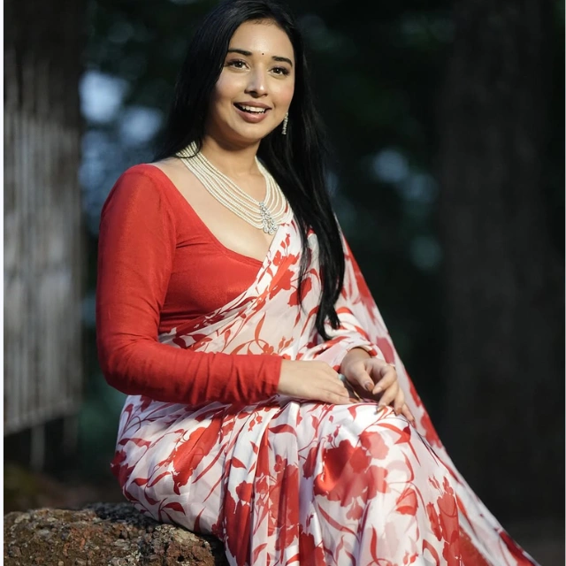 _Tanya Mittal Red Saree