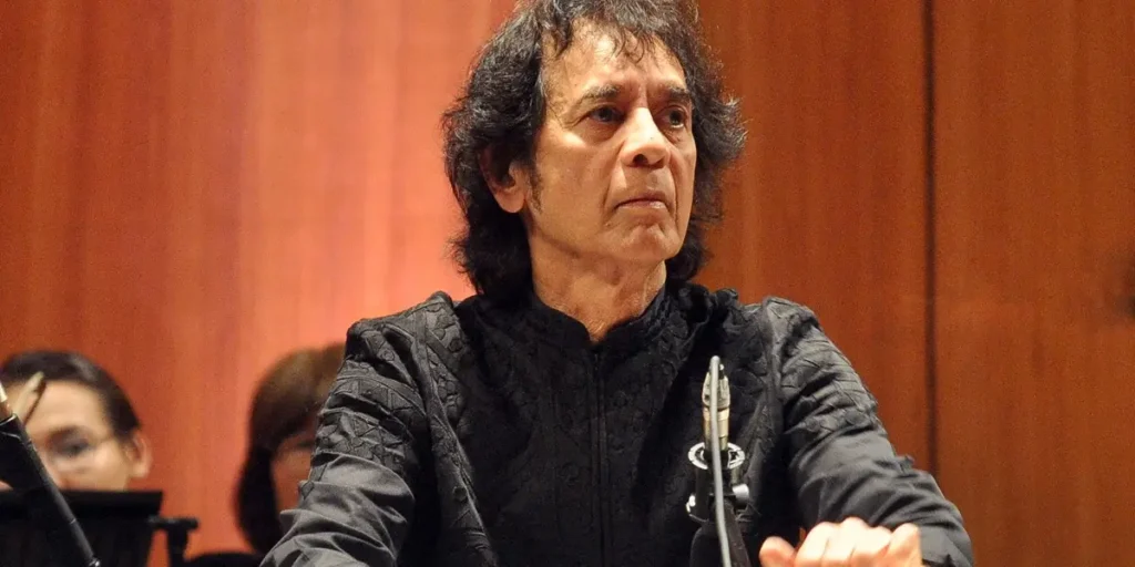 Zakir Hussain