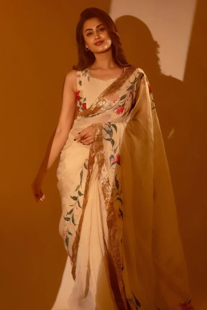 Archana Iyer in beautiful saree 