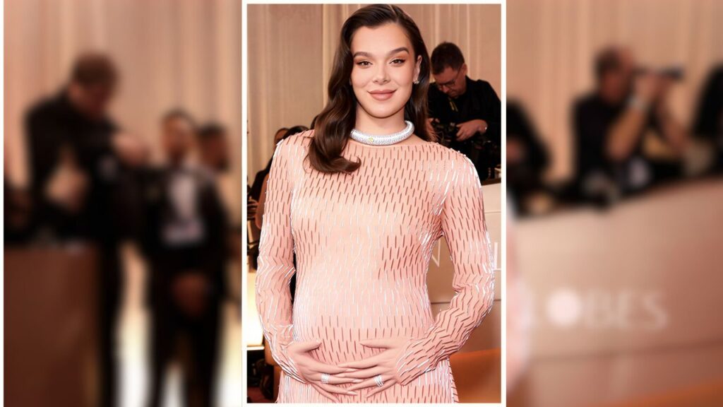 Hailee Steinfeld pregnant Golden Globes 2026