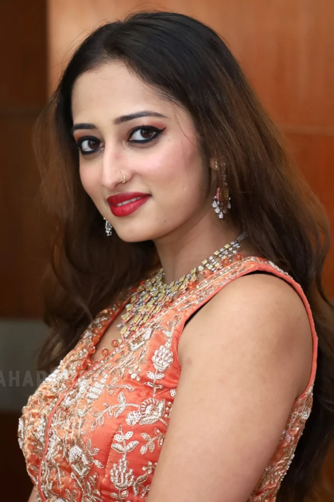 Heena Sheikh photos