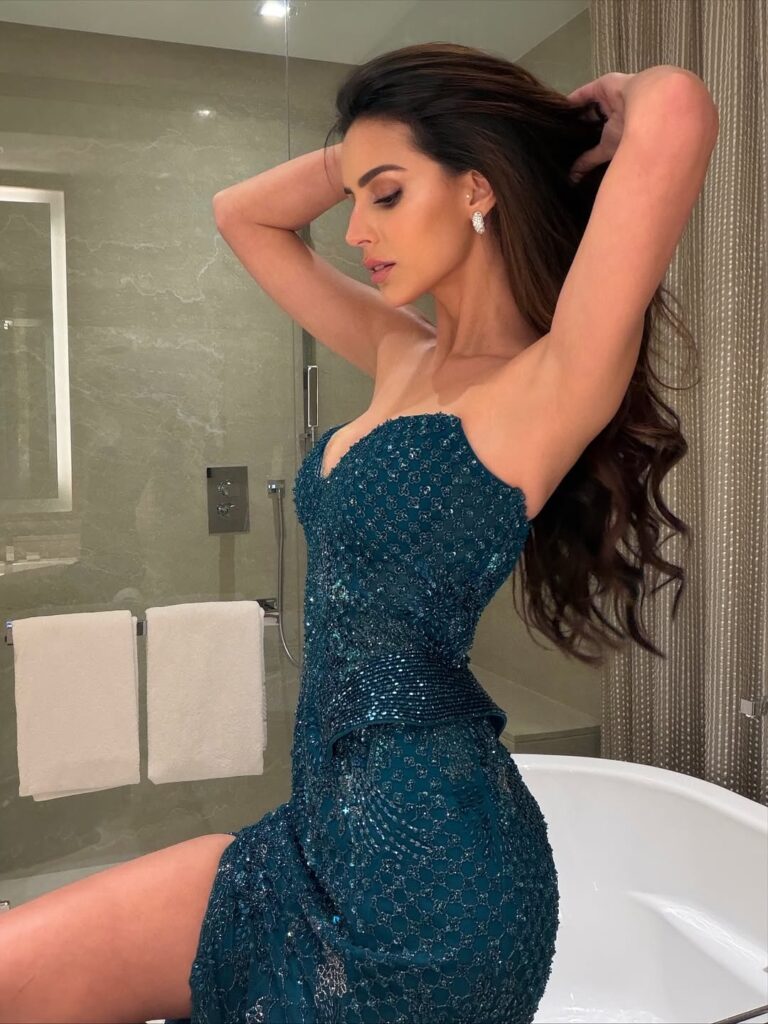 Larissa Bonesi Beautiful