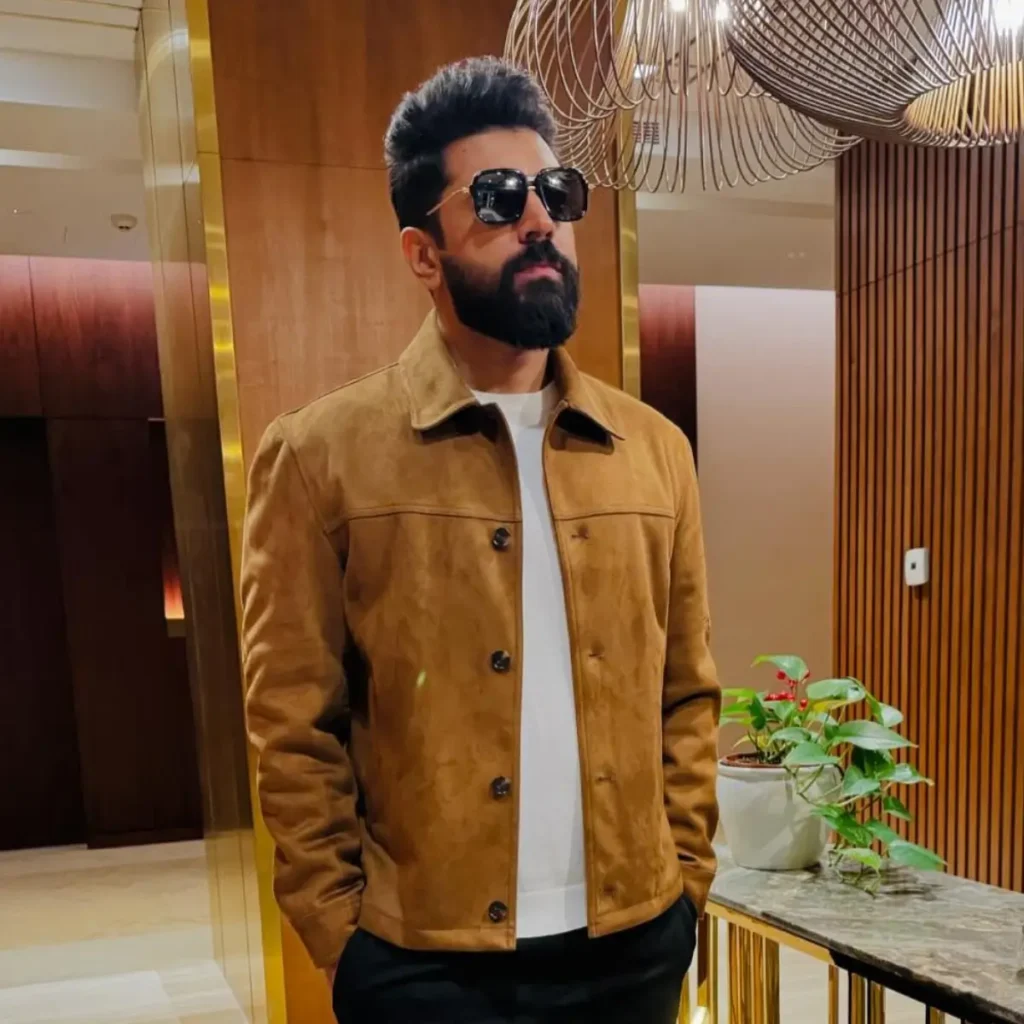 Nivin Pauly standing