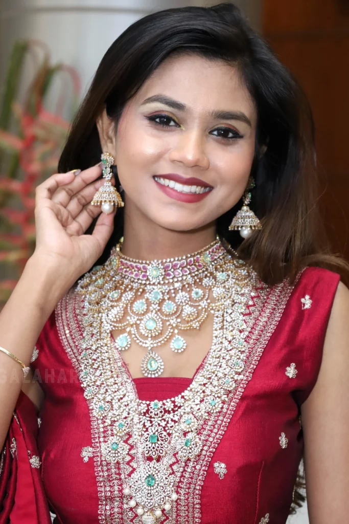 Reba Biswas Poses with Jewellery, HD Gallery