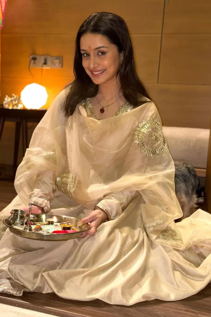 Shraddha Kapoor pooja pic