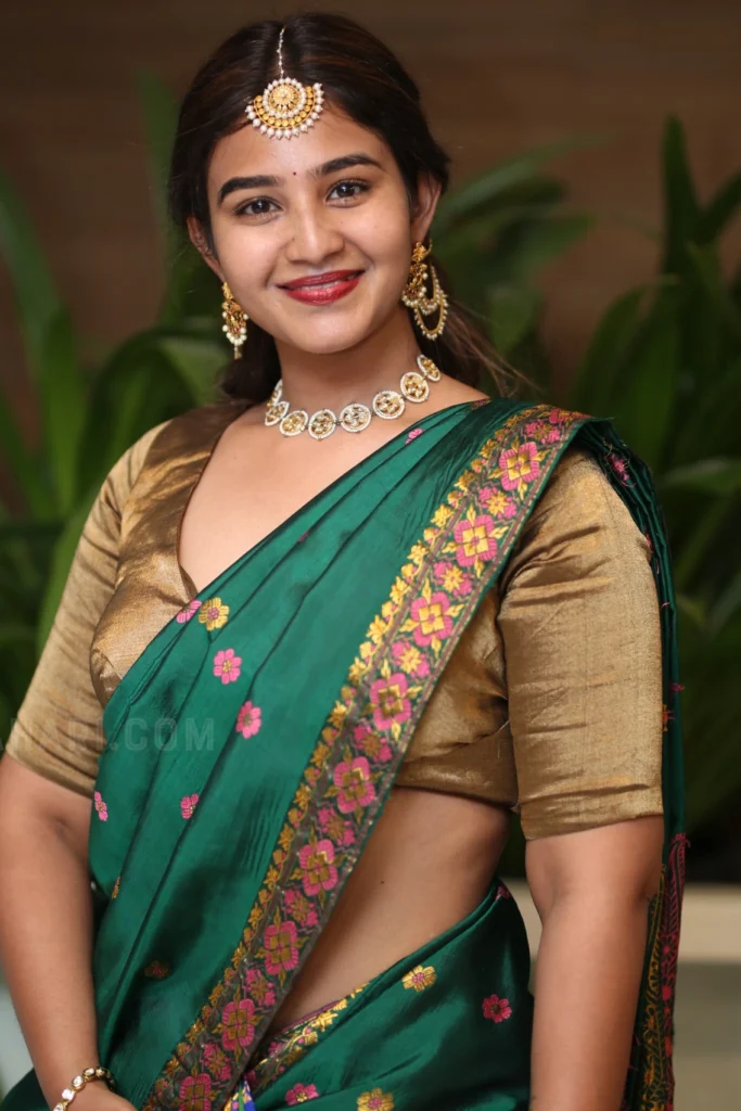 Yashna Muthuluri photos