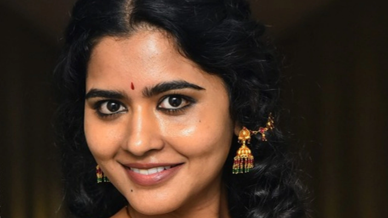 Deepa Balu Latest HD Images Deepa Balu Latest HD Images