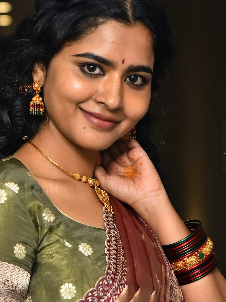 Deepa Balu pic