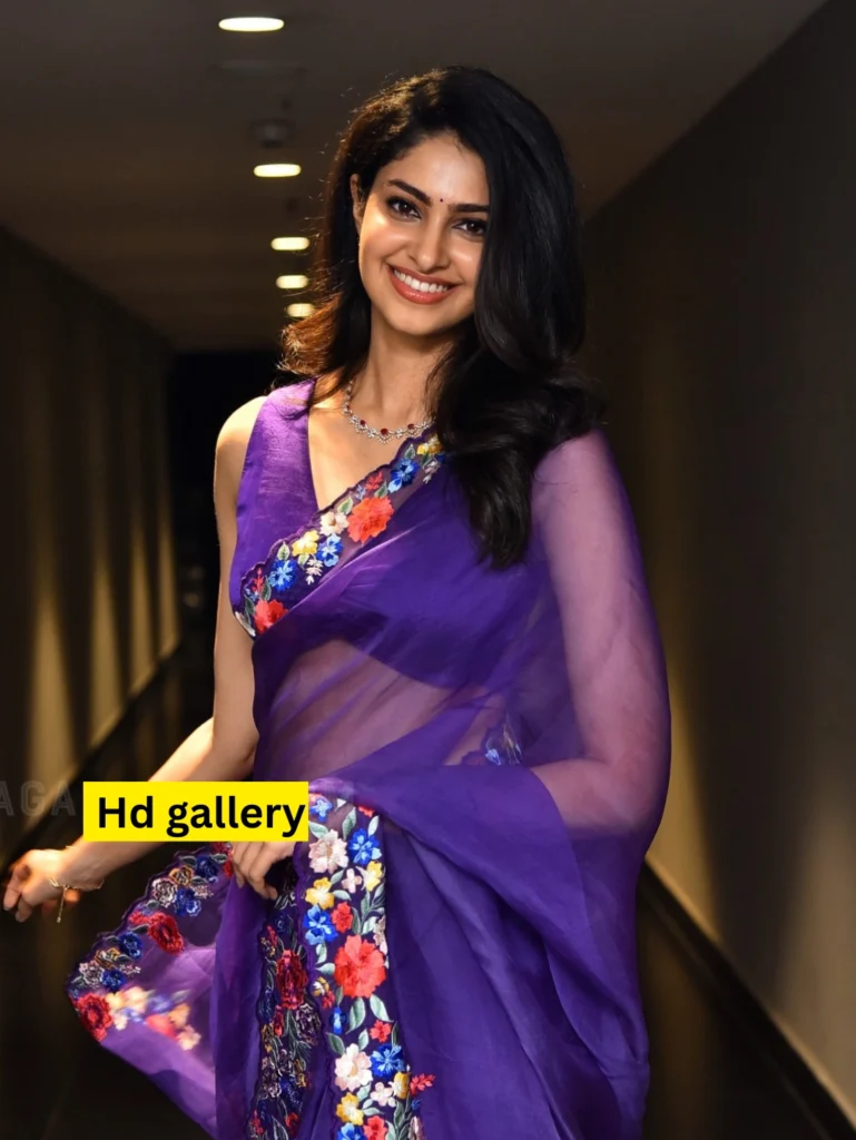 Manasa Varanasi at Couple Friendly Trailer Launch stills 