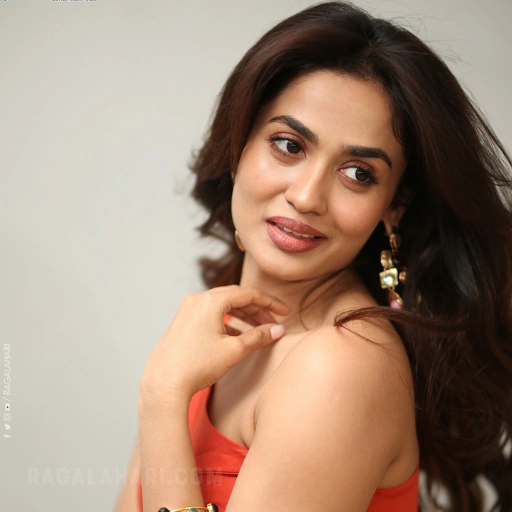 ragarlahari actress Teju Ashwini 
